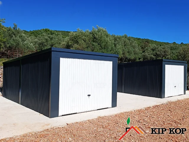 MONTAŽNA GARAŽA BEZ IZOLACIJE IZ LIMA 6X3 m ANTRACIT RAL 7016